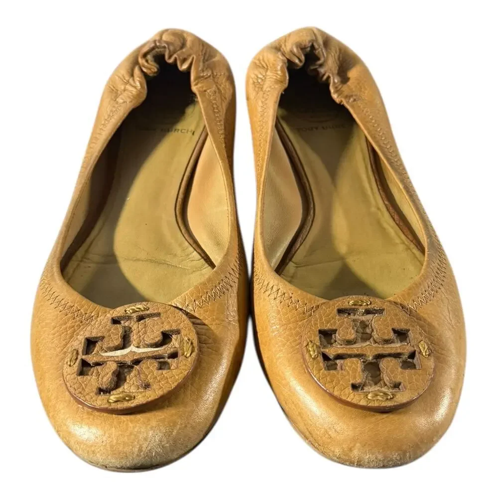 Tory Burch Reva Ballet Flats Brown 8 M Camel Leather Logo Medallion Elastic Back